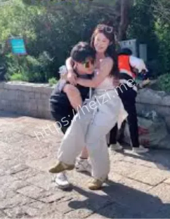 陪爬男团擦边